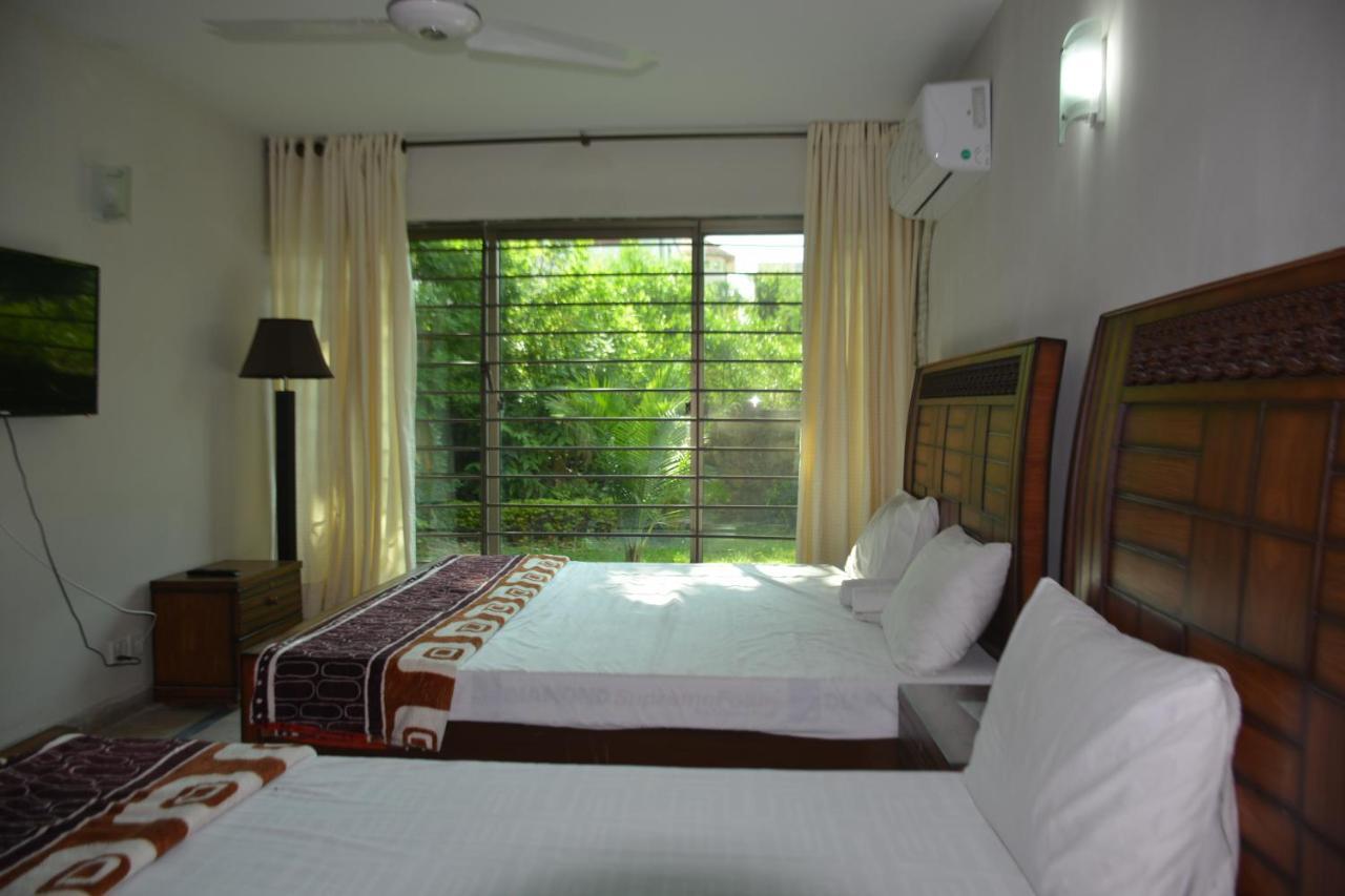 Hotel The Travelers Den Islamabad Exterior foto