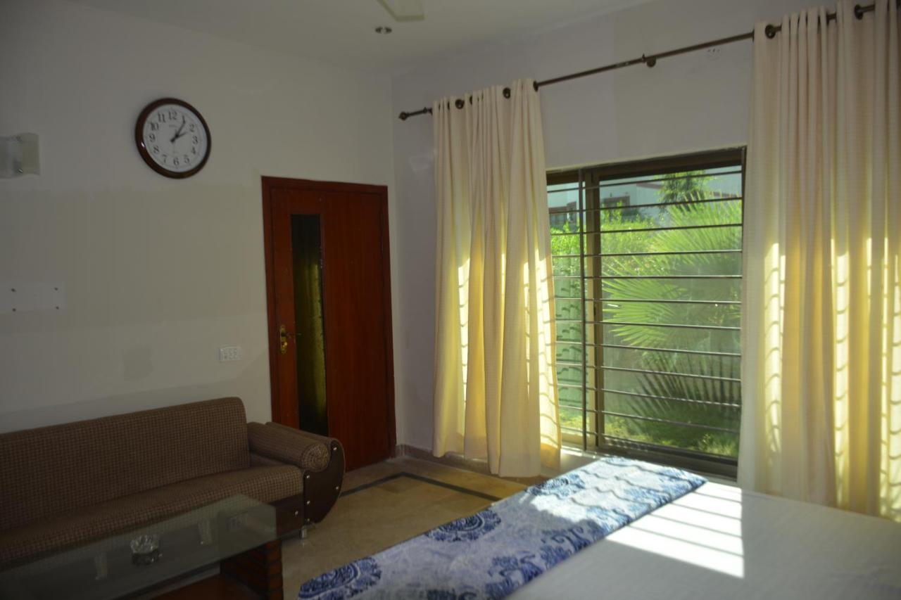 Hotel The Travelers Den Islamabad Exterior foto