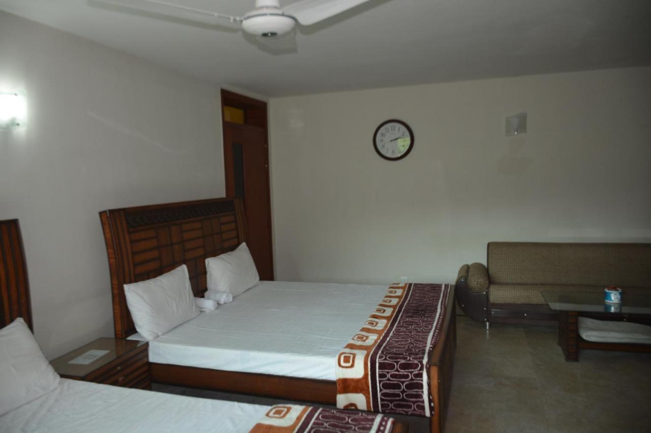 Hotel The Travelers Den Islamabad Exterior foto