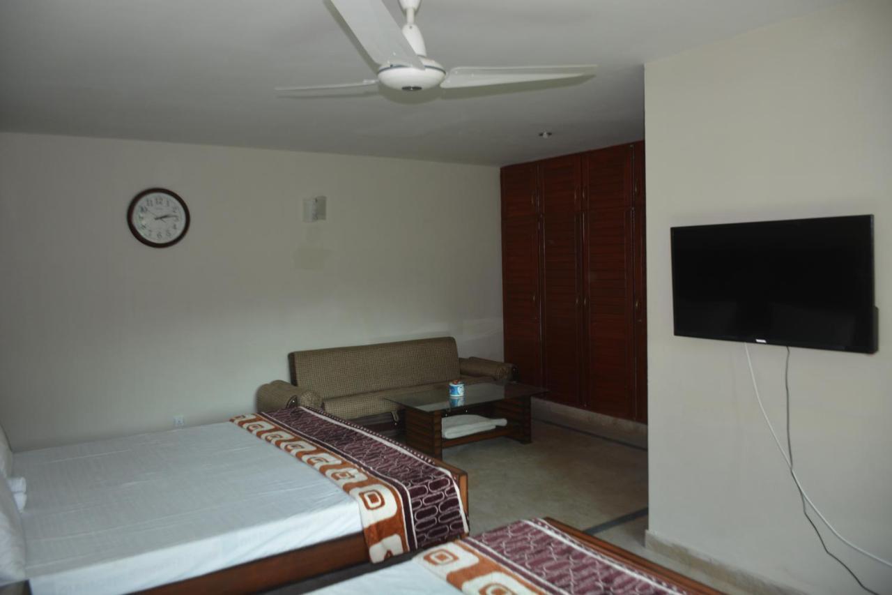 Hotel The Travelers Den Islamabad Exterior foto