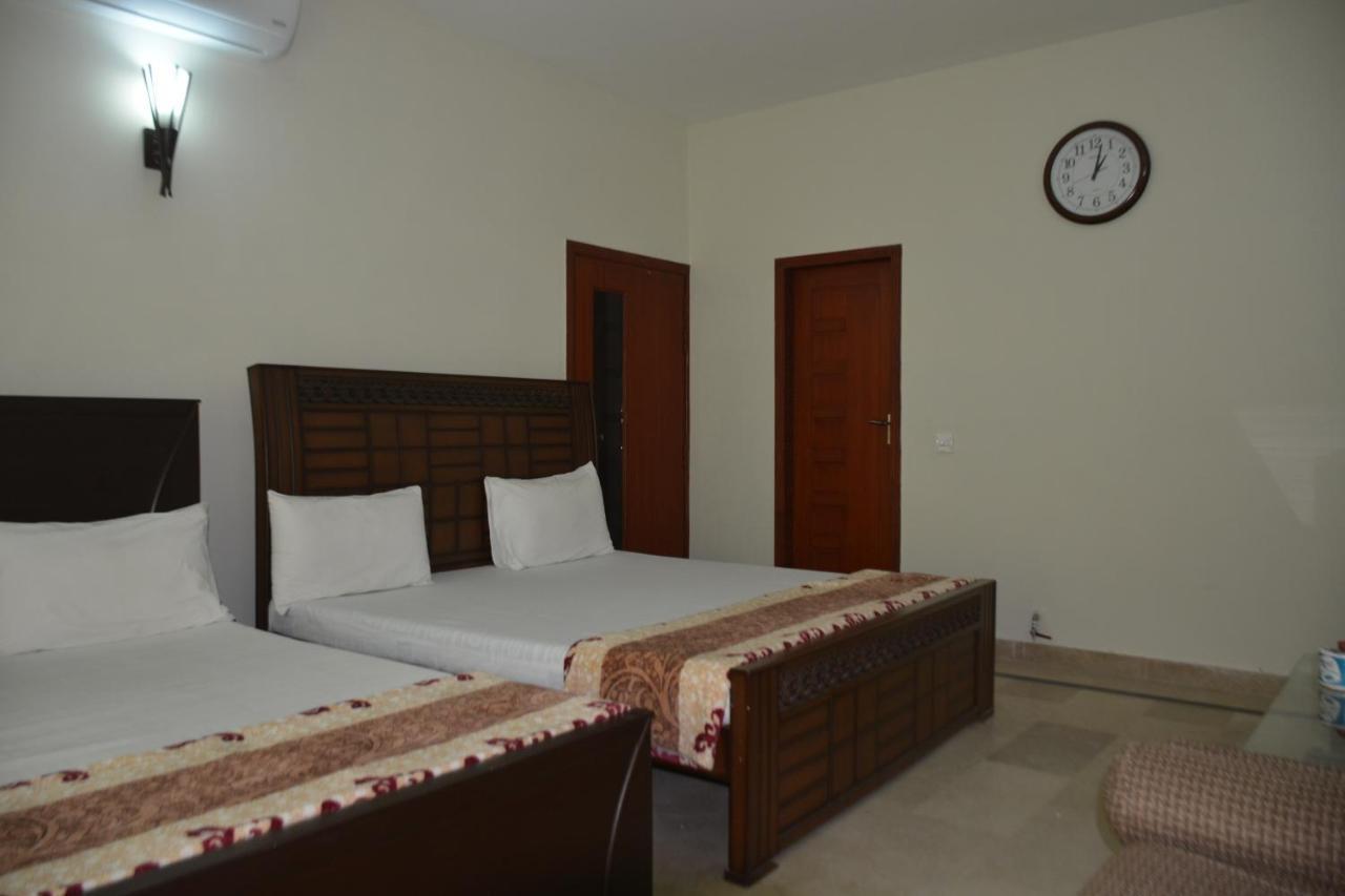 Hotel The Travelers Den Islamabad Exterior foto