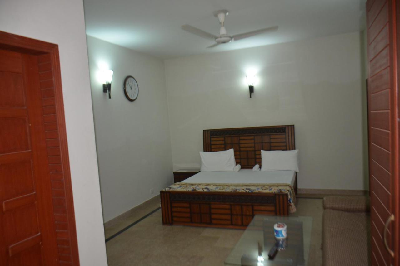 Hotel The Travelers Den Islamabad Exterior foto
